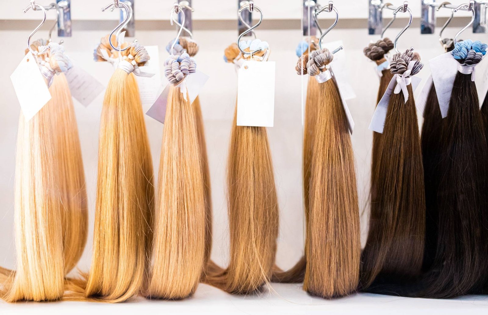 Imagen de varias mechas de extensiones para el pelo