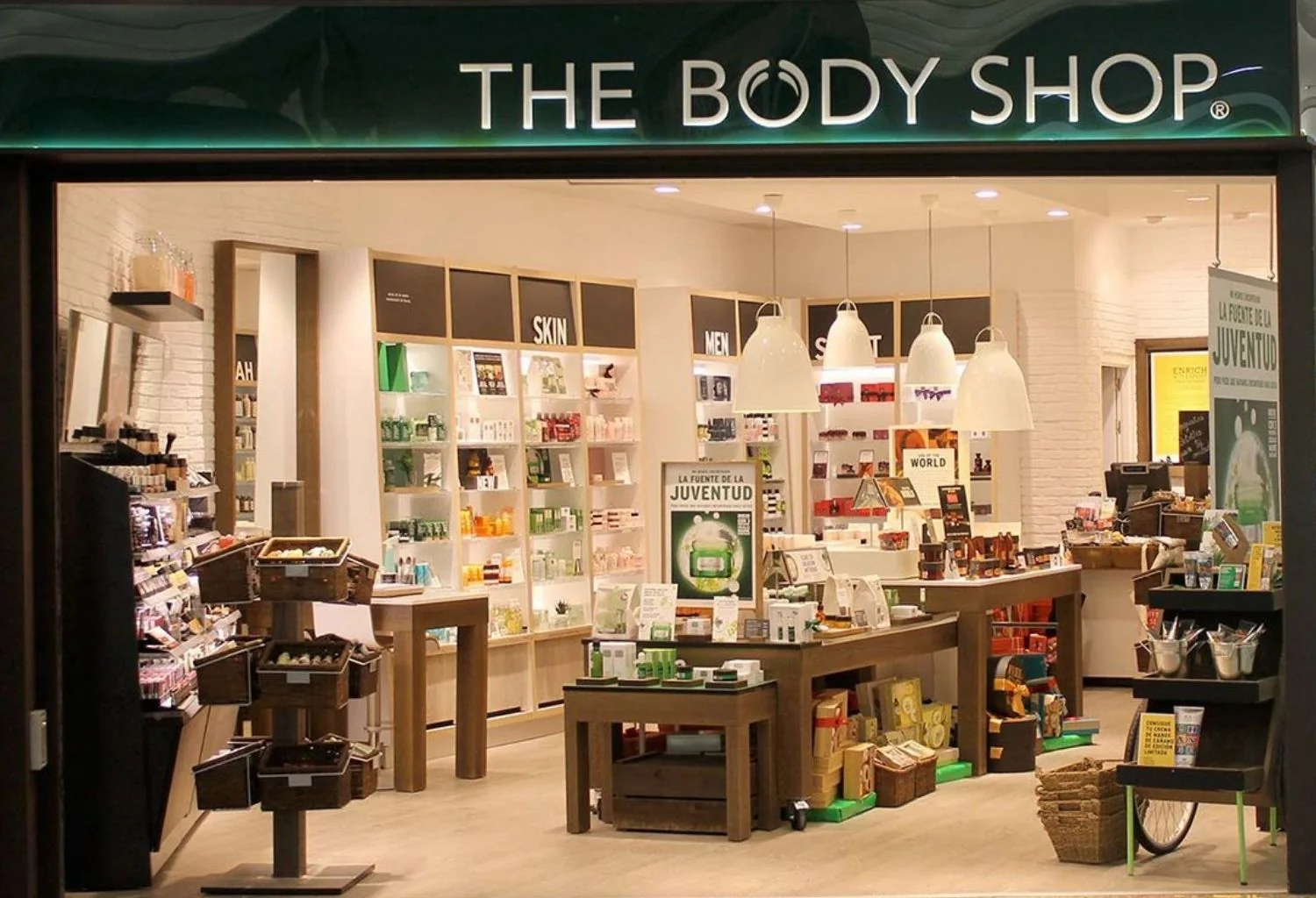 Tienda de The Body Shop en España con productos de cosmética natural y distribución retail