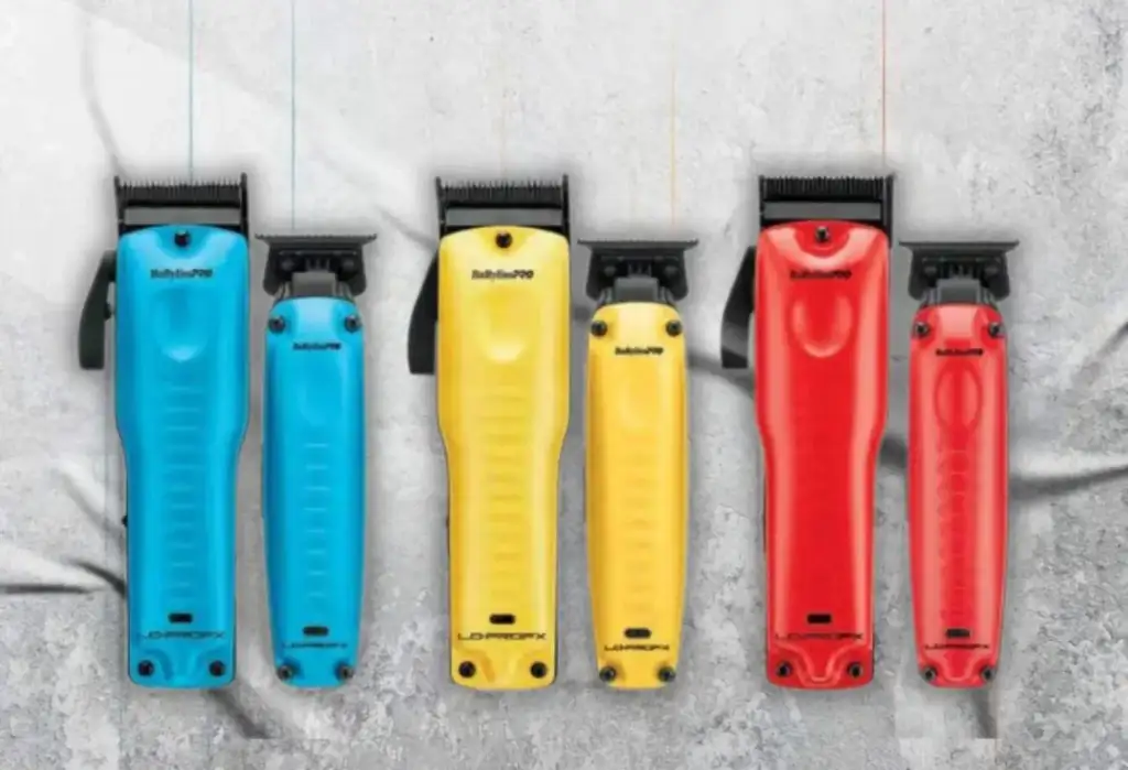 Colección de máquinas y trimmers BabylissPRO profesionales en colores azul, amarillo y rojo para barbería y peluquería.