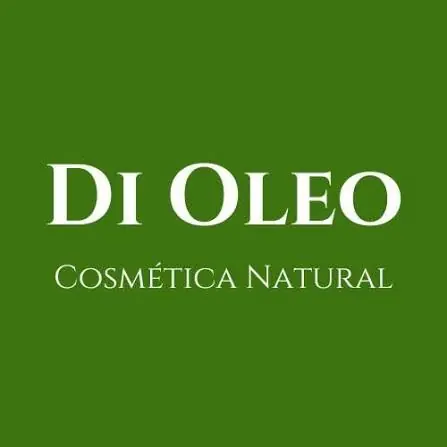 Logo de Di Oleo Cosmética Natural sobre fondo verde para contenidos de cosmética natural y belleza sostenible.