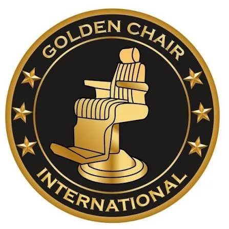 Logotipo dorado Golden Chair International con sillón clásico de barbería en el centro.