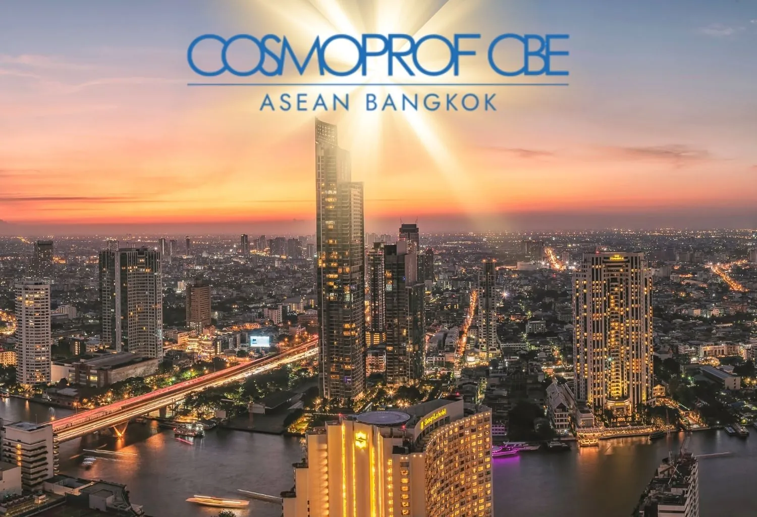 Vista panorámica de Bangkok al atardecer con el logotipo de Cosmoprof CBE ASEAN, representando a la ciudad como centro estratégico de la industria cosmética y de belleza del Sudeste Asiático.