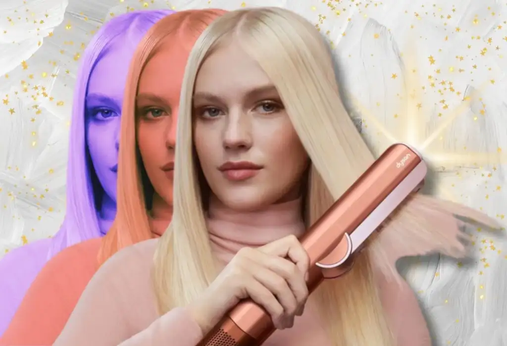 Modelo con cabello rubio liso utilizando una plancha Dyson Corrale, representando las tendencias de alisado y cuidado capilar de última generación.