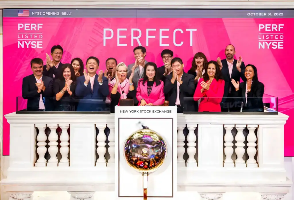 Perfect Corp, inteligencia artificial aplicada al sector de la belleza Equipo de Perfect Corp durante la ceremonia de apertura de la Bolsa de Nueva York