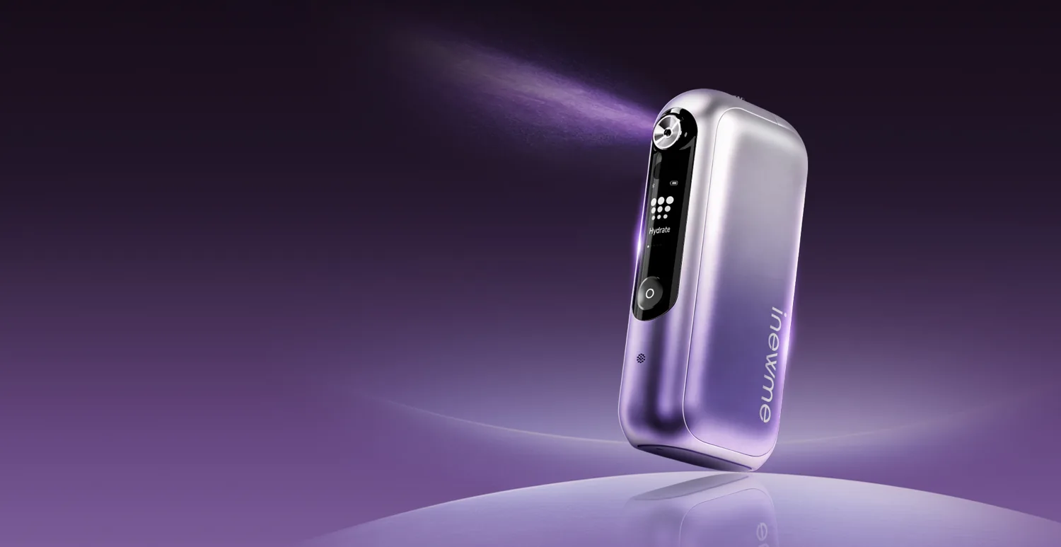 Detalle del NanoHydra Pro expulsando una bruma fina