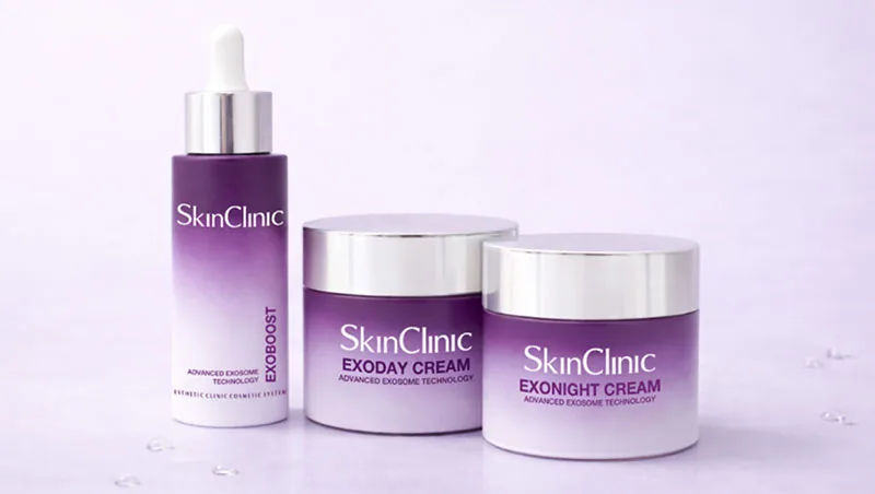 Envases morados de Exoboost, Exoday Cream y Exonight Cream de SkinClinic