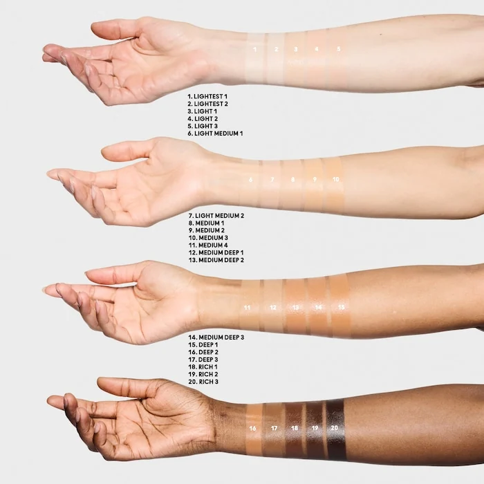 Muestras de Studio Radiance Skin Tint Stick sobre distintos brazos