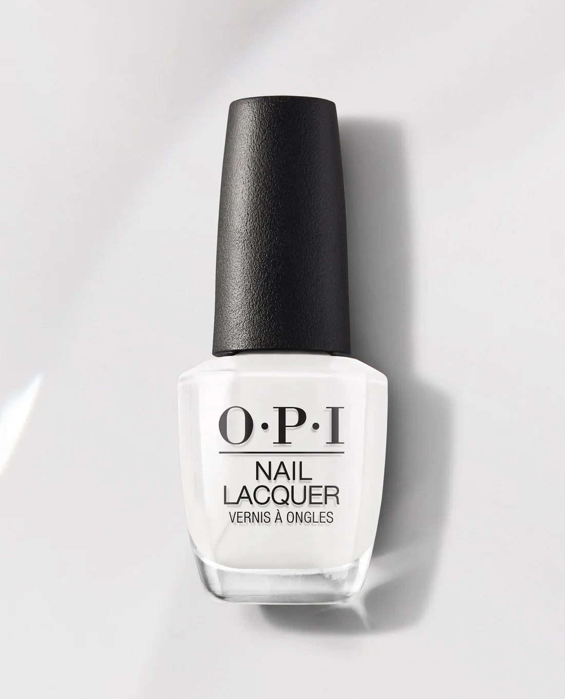 Frasco oficial de OPI Nail Lacquer Alpine Snow, referencia blanca para manicura francesa